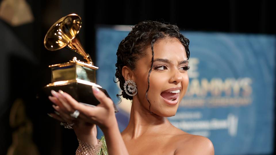 Grammys 2024 : Tyla l'emporte sur Burna Boy, Davido, Asake