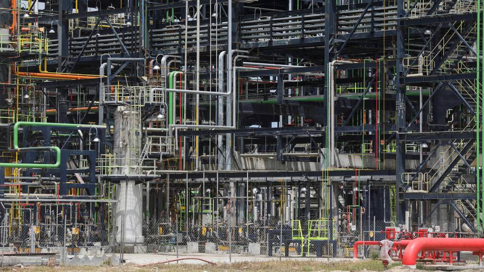 Africa’s biggest refinery receives first crude cargo after delays