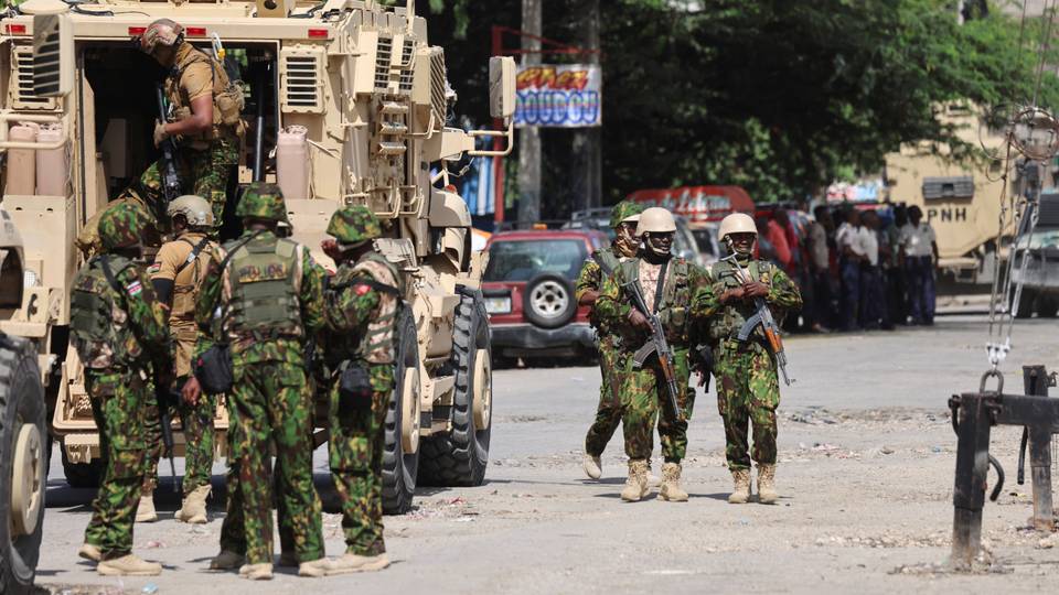 Kenyan police laud progress in Haiti mission