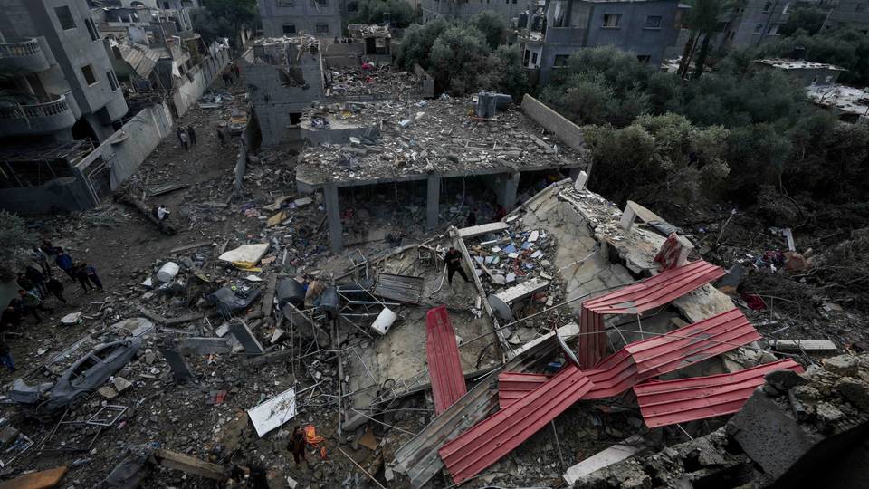 Live Updates: Gaza death toll rises to 21,110 amid Israeli attacks