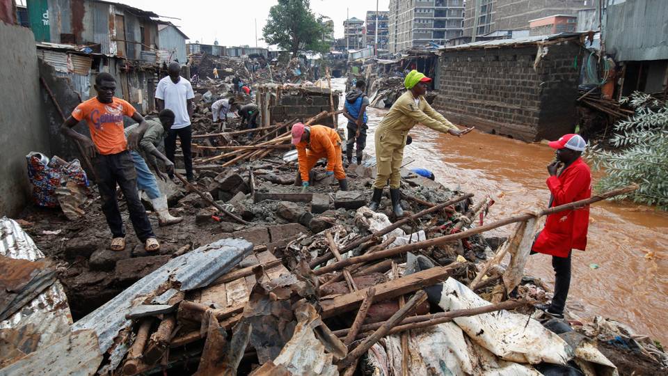 Kenya's response to floods leaves poor families devastated