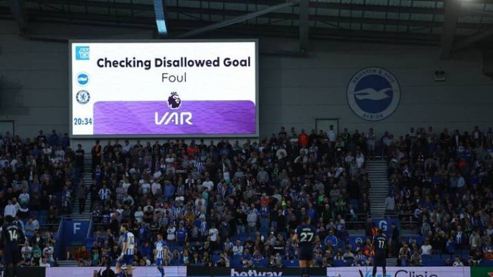La Premier League expliquera les décisions de la VAR sur X lors des matches