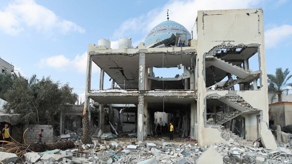 Live Updates: Gaza death toll rises to 41,870