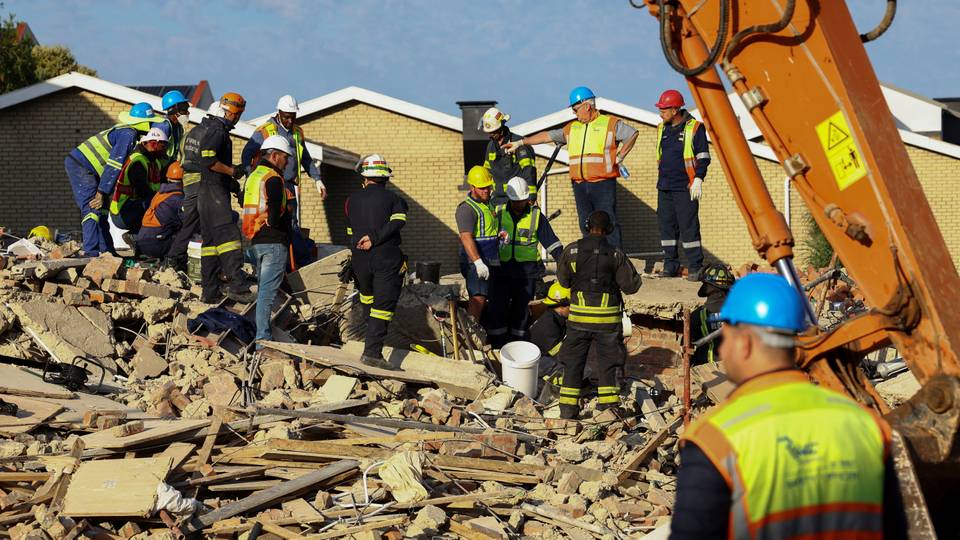 More bodies found, dozens still missing in S. Africa building collapse