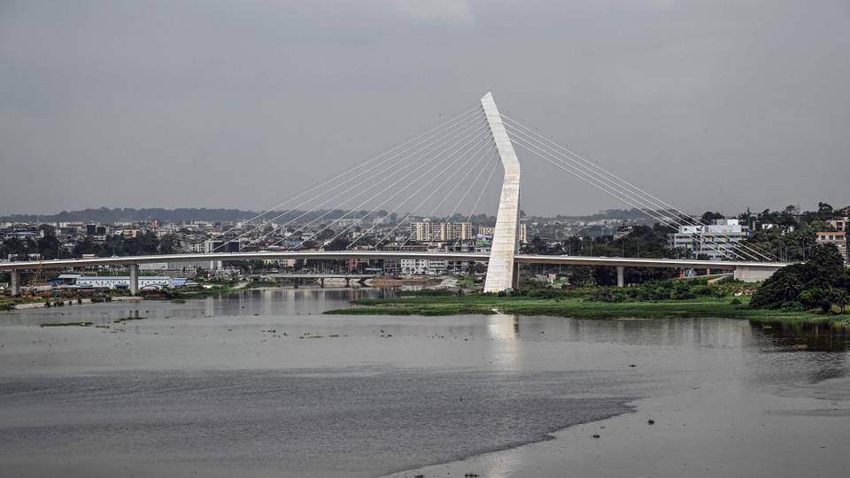 Côte d'Ivoire: derrière la croissance record, l'endettement fait débat