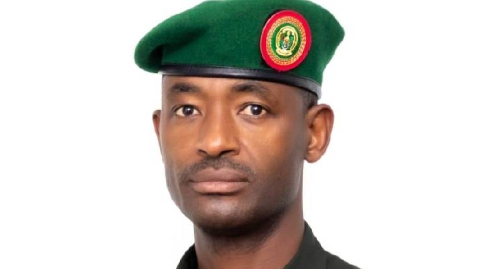 Rwanda's Kagame promotes army chief to four-star general