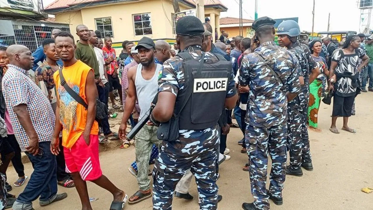 Gunmen kill at least 20 in Nigeria's Plateau State, government imposes local curfew