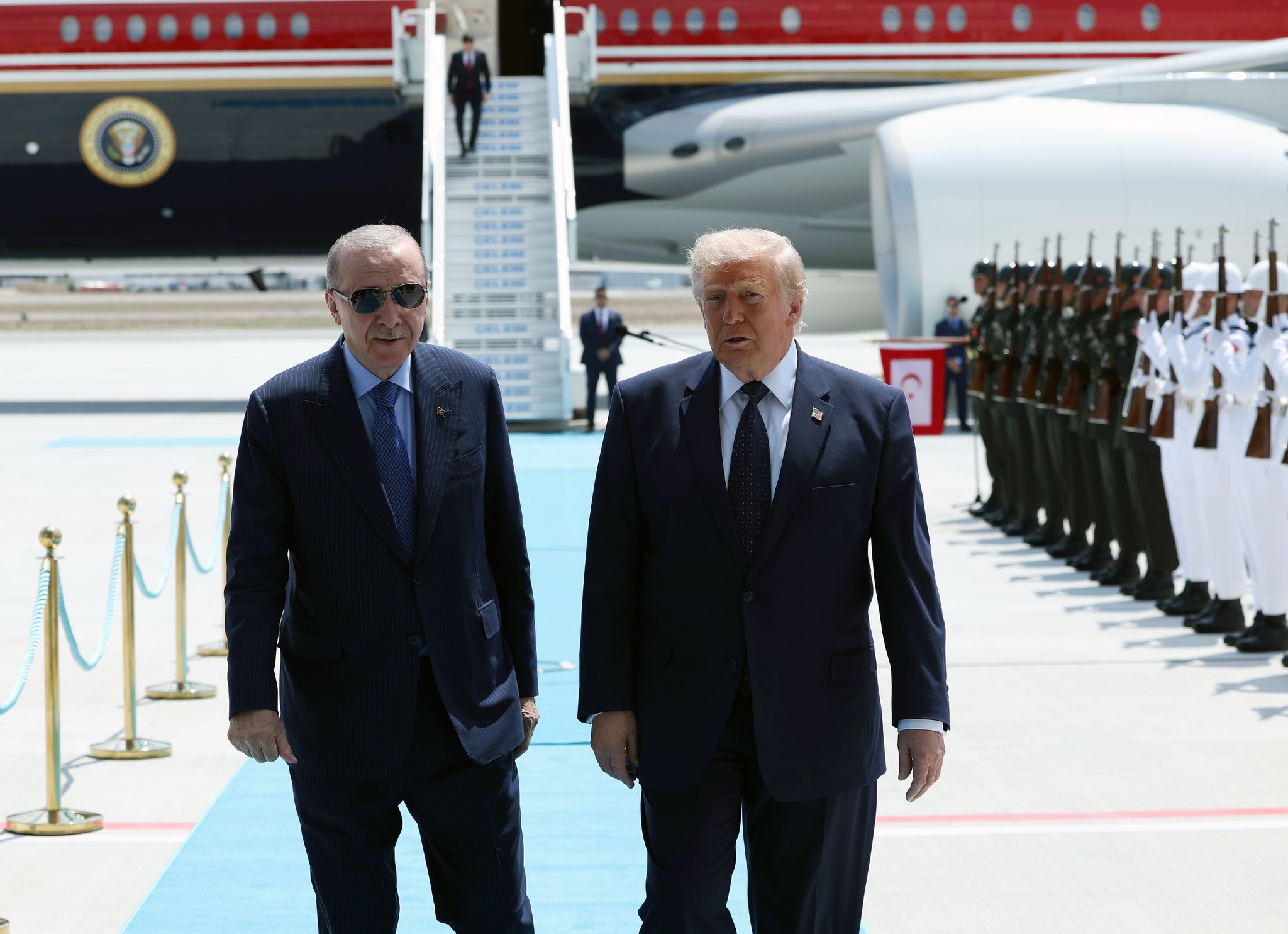 Donald Trump Arrive à Ankara Avant le Sommet de l'OTAN