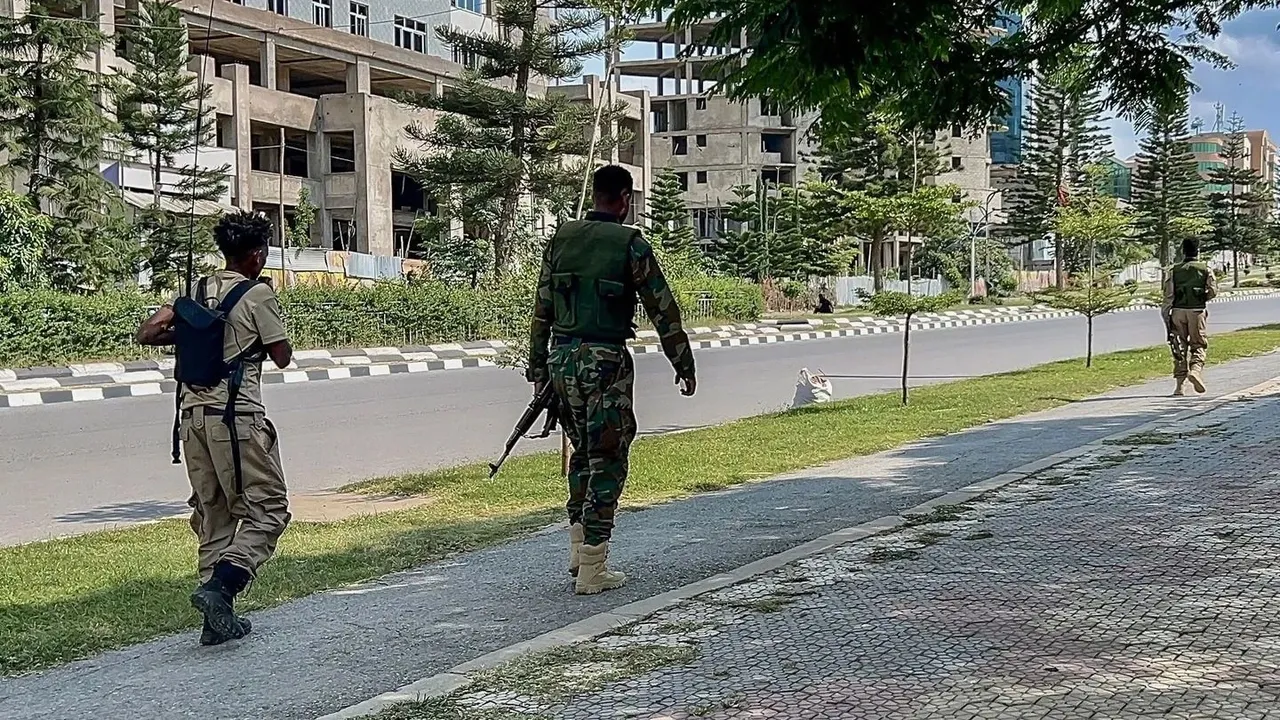 Ethiopian forces regain control of border city near Eritrea, witnesses say