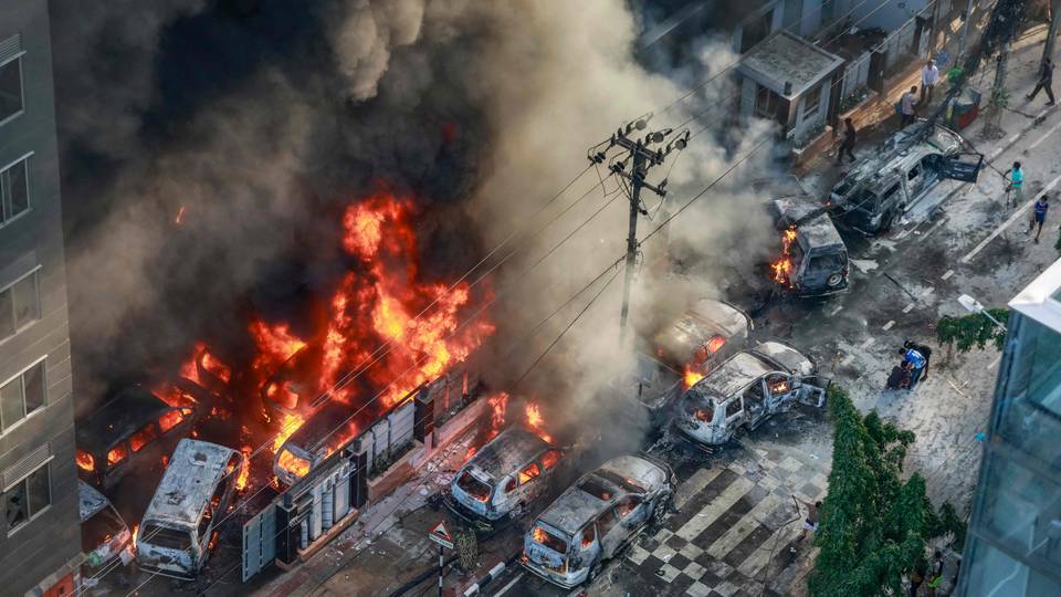 Bangladeshi top court moves in to resolve emotive issue
