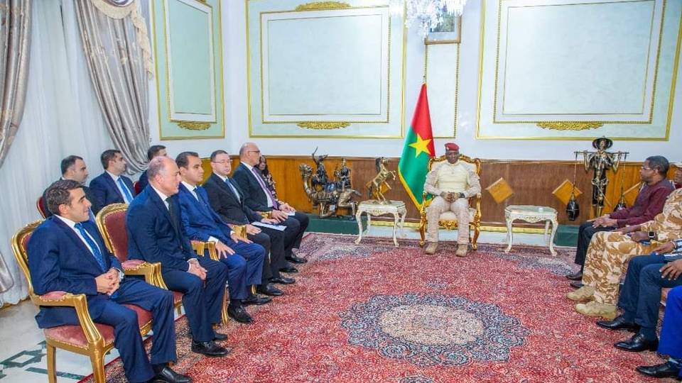 Le Burkina Faso et l'Azerbaïdjan envisagent une coopération dans le domaine de l'énergie et des mines