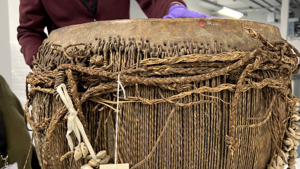 Cambridge University loans back artefacts looted from Uganda