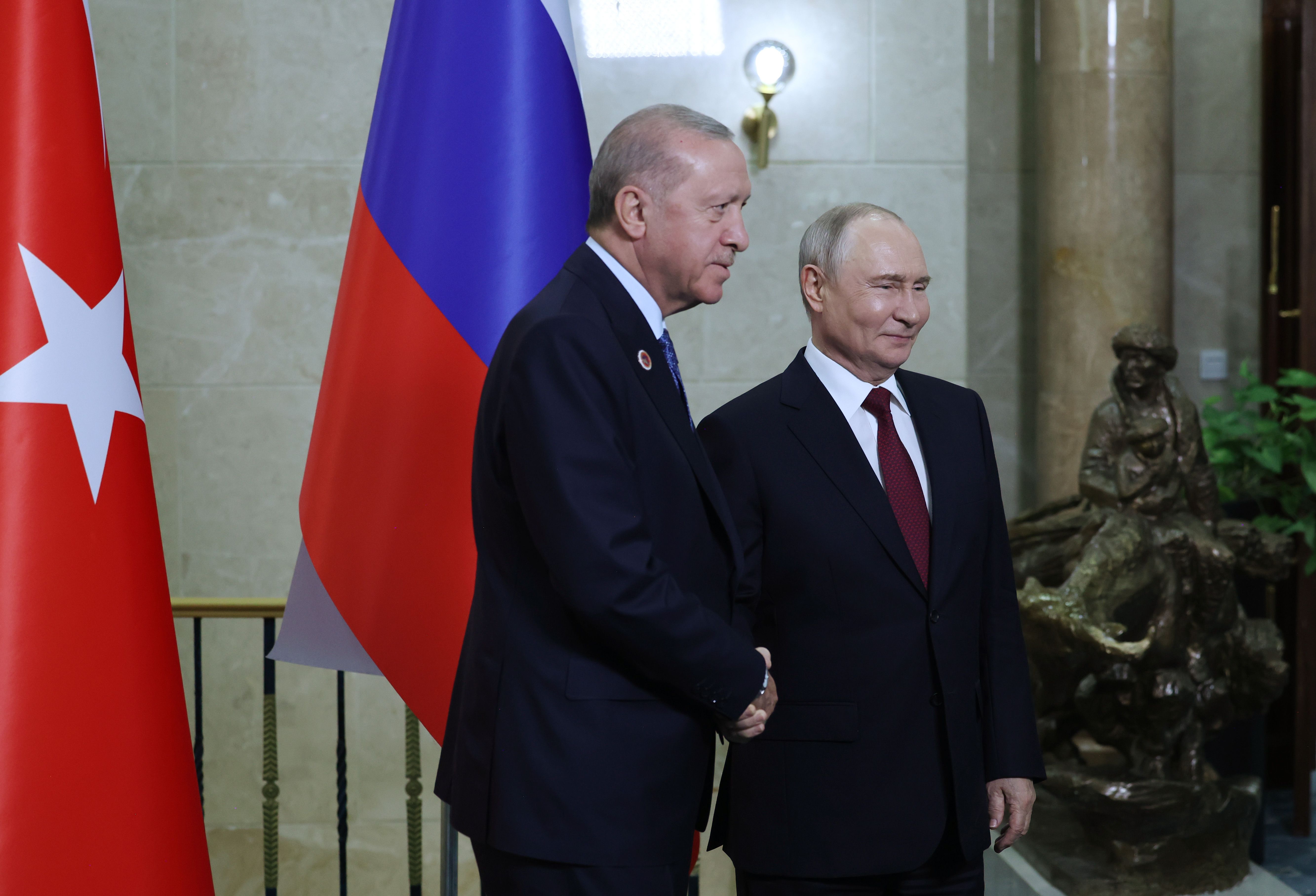 Erdogan, Putin hail deepening Türkiye-Russia ties at SCO Summit