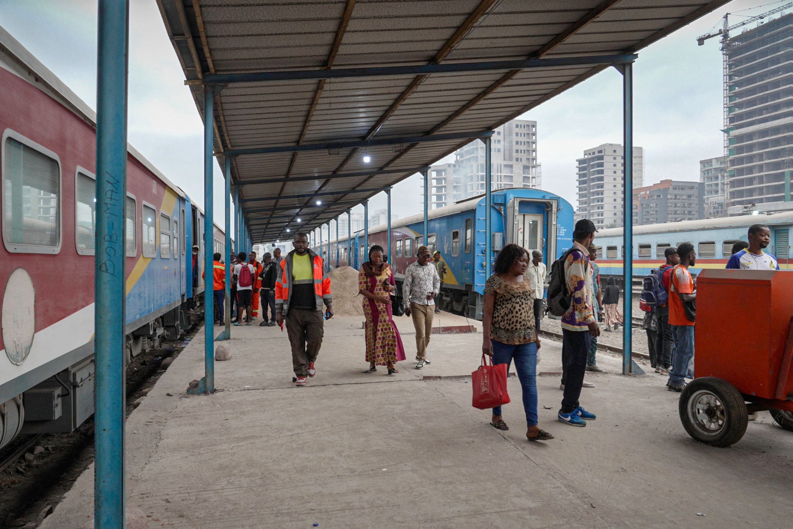RDC : le retour du train urbain aide à désengorger les transport  à Kinshasa