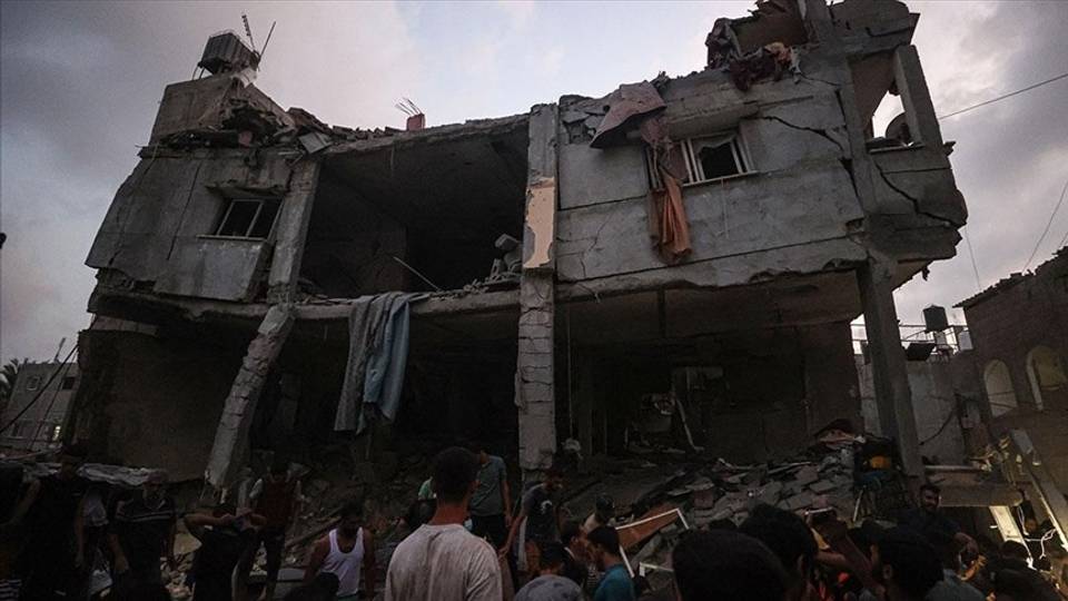 Live Updates: Israeli strikes on Gaza residential buildings kill at least 50 people