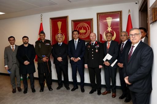 Pakistan, Türkiye vow deeper security cooperation as top official visits Ankara