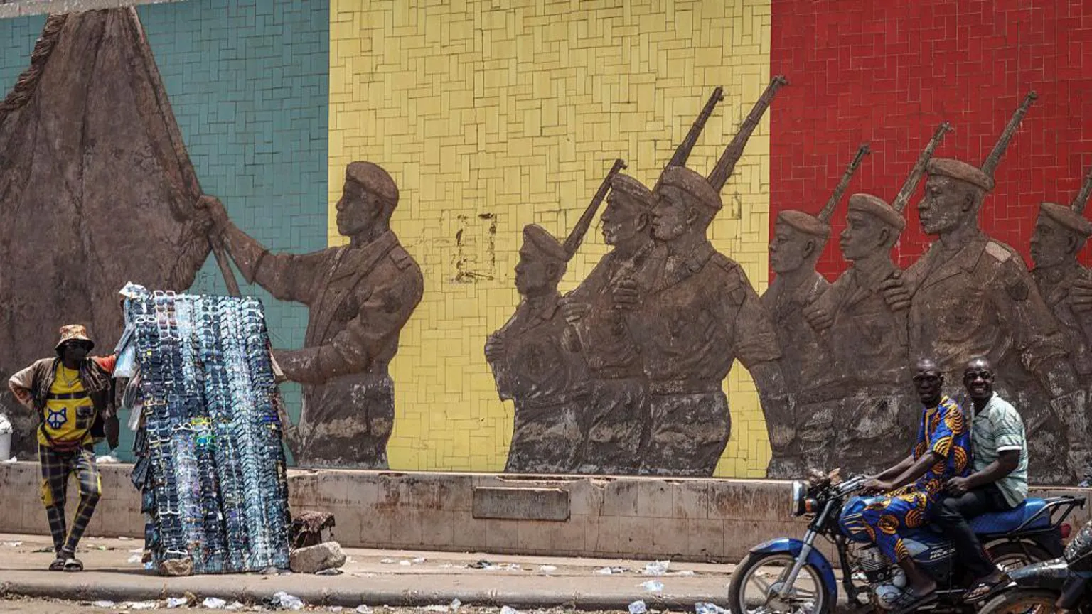 Makundi ya Kiislamu Yakaza Mzingiro Bamako, Raia Wakosa Njia za Kusafıri.