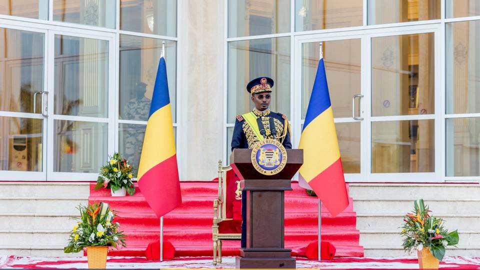 Le président tchadien Deby élevé au rang de maréchal