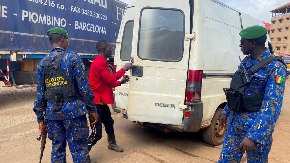 Guinea confirms deaths in Conakry jailbreak