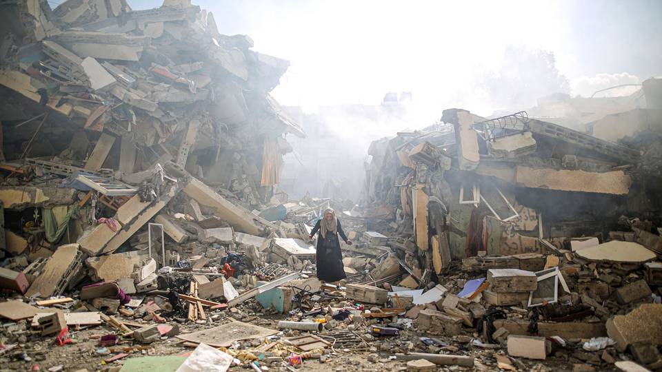 Live Updates: Gaza death climbs to 41,595