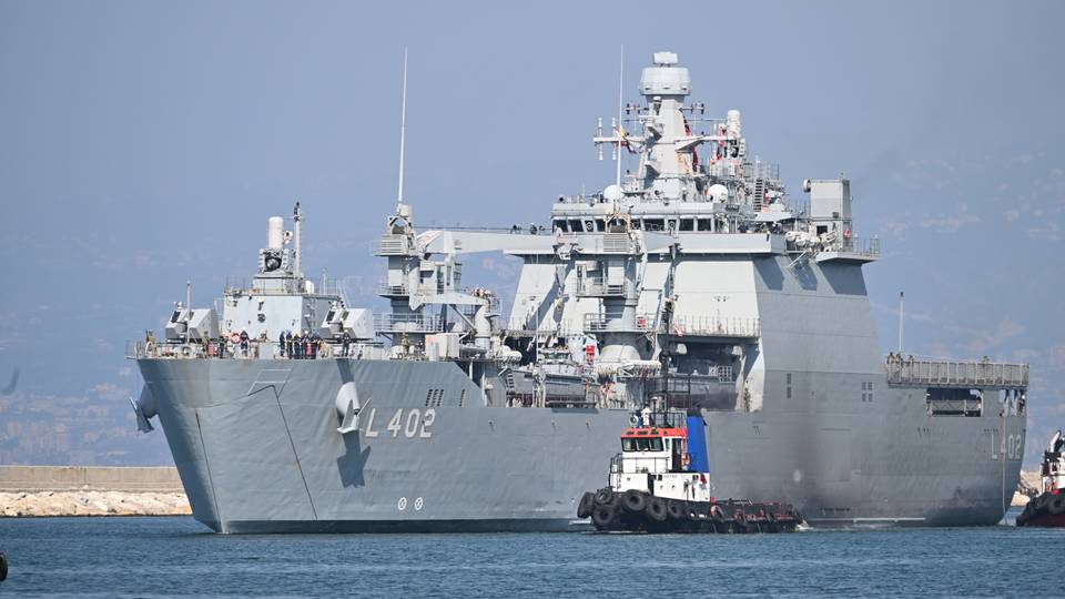 Türkiye sends ships to evacuate citizens from Lebanon amid rising tensions
