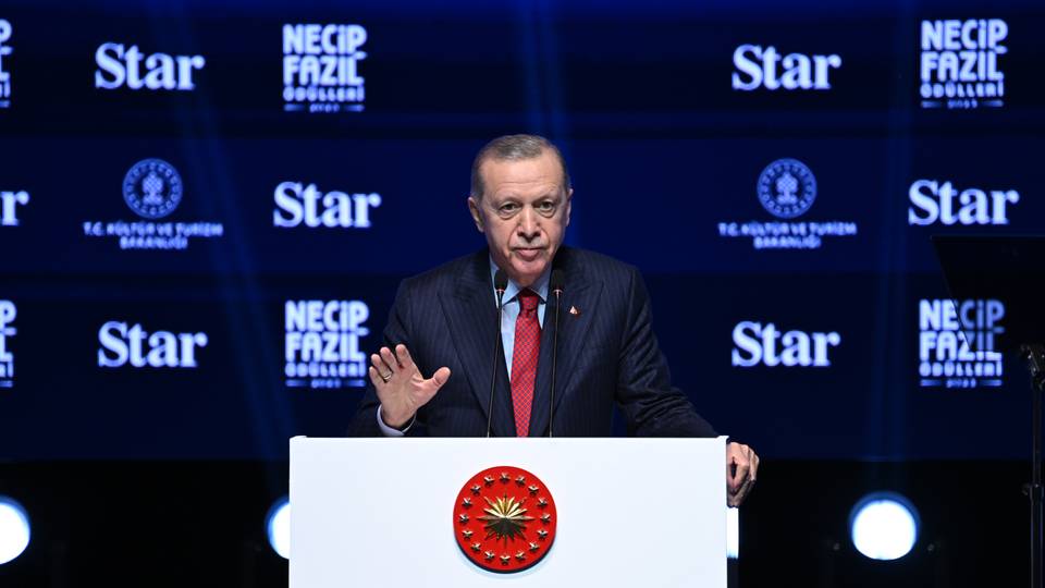 Saka siyasa a harkokin wasanni ba shi da wani amfani: Erdogan