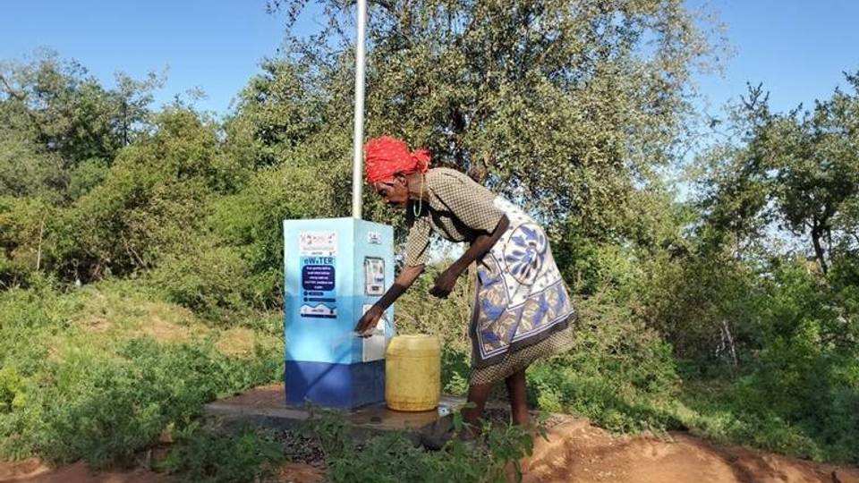 eWATER : comment la technologie aide les communautés rurales du Kenya à accéder à l'eau potable