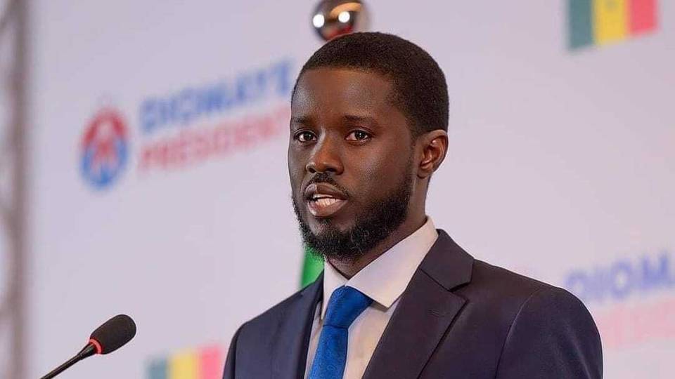 Sénégal: les résultats officiels confirment une large victoire de l'opposant Faye au 1er tour