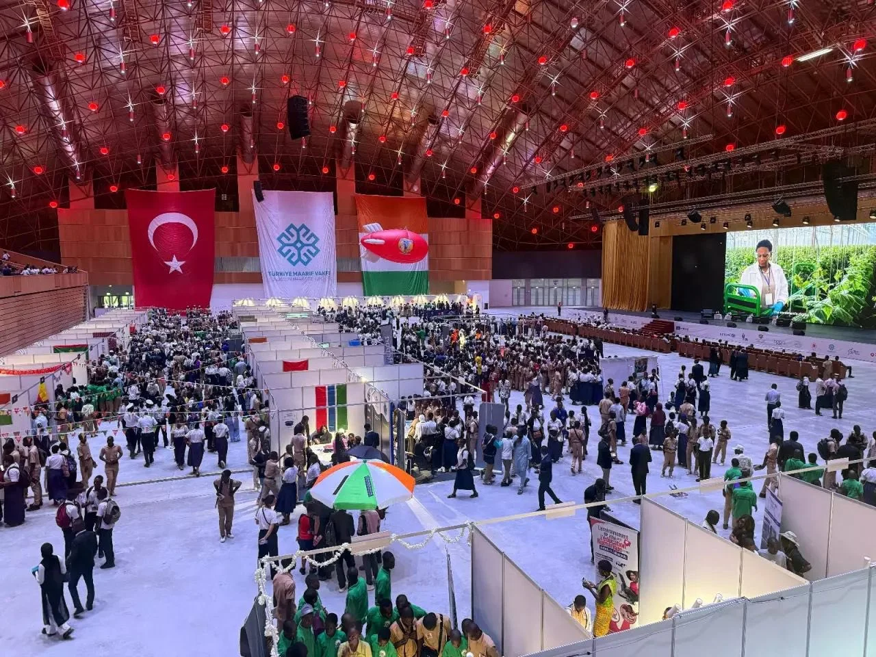 Abidjan : un festival scientifique réunit 27 pays africains