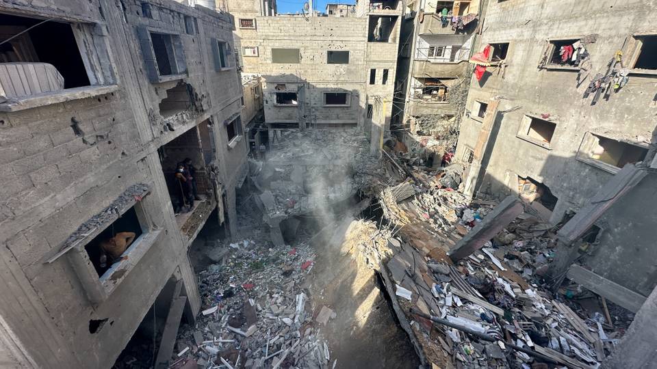 Live Updates: Gaza death toll rises to 20,424 as Israel continues its attacks