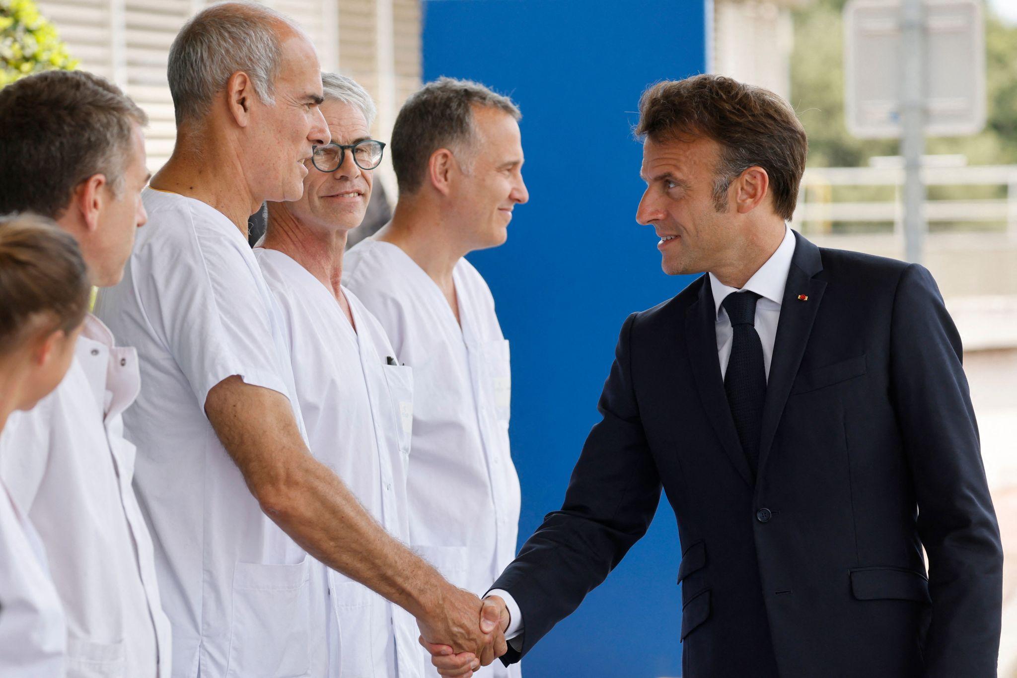 Macron et Retailleau s’opposent sur l’Algérie et les médecins étrangers
