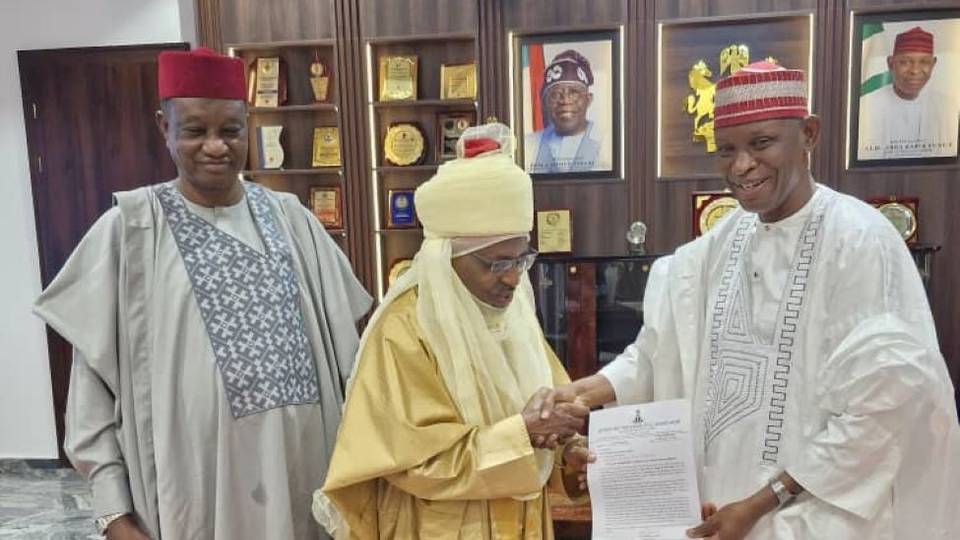 Gwamnan Kano ya naɗa sababbin sarakuna a Gaya da Rano da Ƙaraye