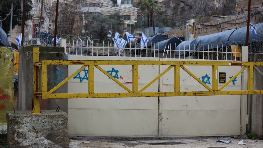 Rising Tensions in West Bank as Vehicles Targeted in Stone Attacks