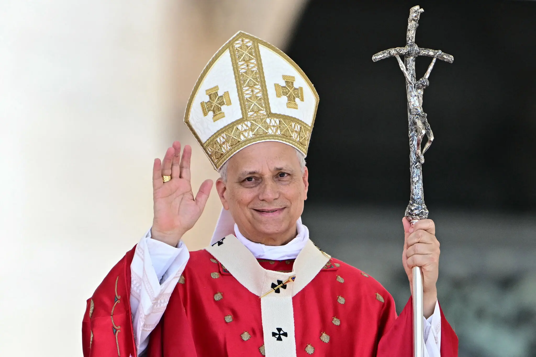 Pope Leo XIV Urges Peace and Dialogue in Easter Address