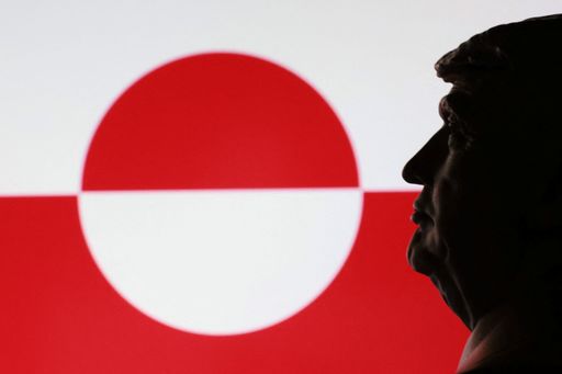 Trump menace huit pays européens de droits de douane en raison du Groenland