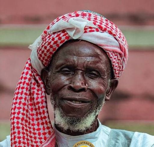 Nigerians pay tributes to Imam who sheltered Christians during attack