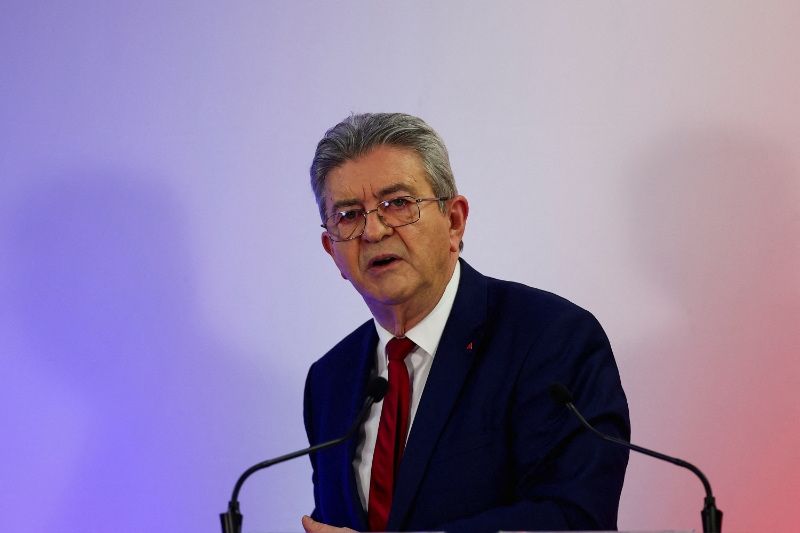 Mélenchon accuse la France de « complicité » avec les « crimes israéliens » à Gaza