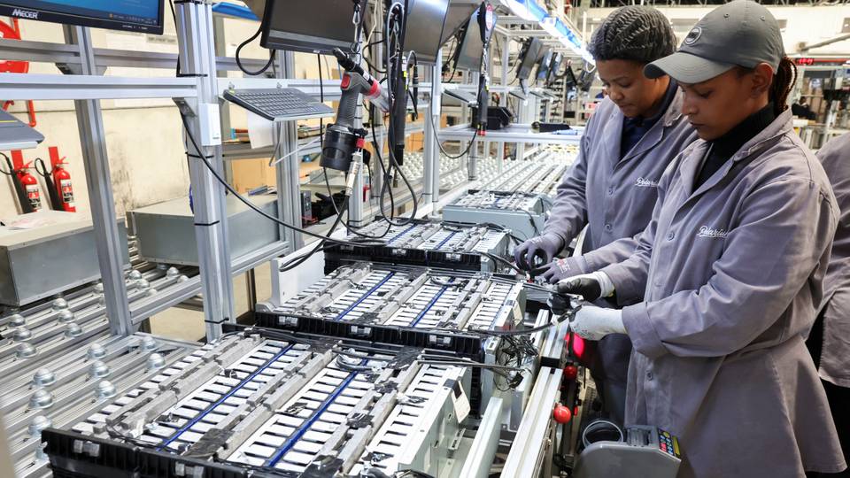 South Africa to launch bids for 2,500 megawatts nuclear power