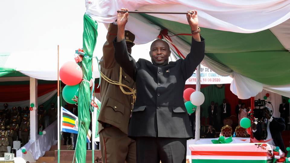 Burundi shuts border with Rwanda amid tense relations