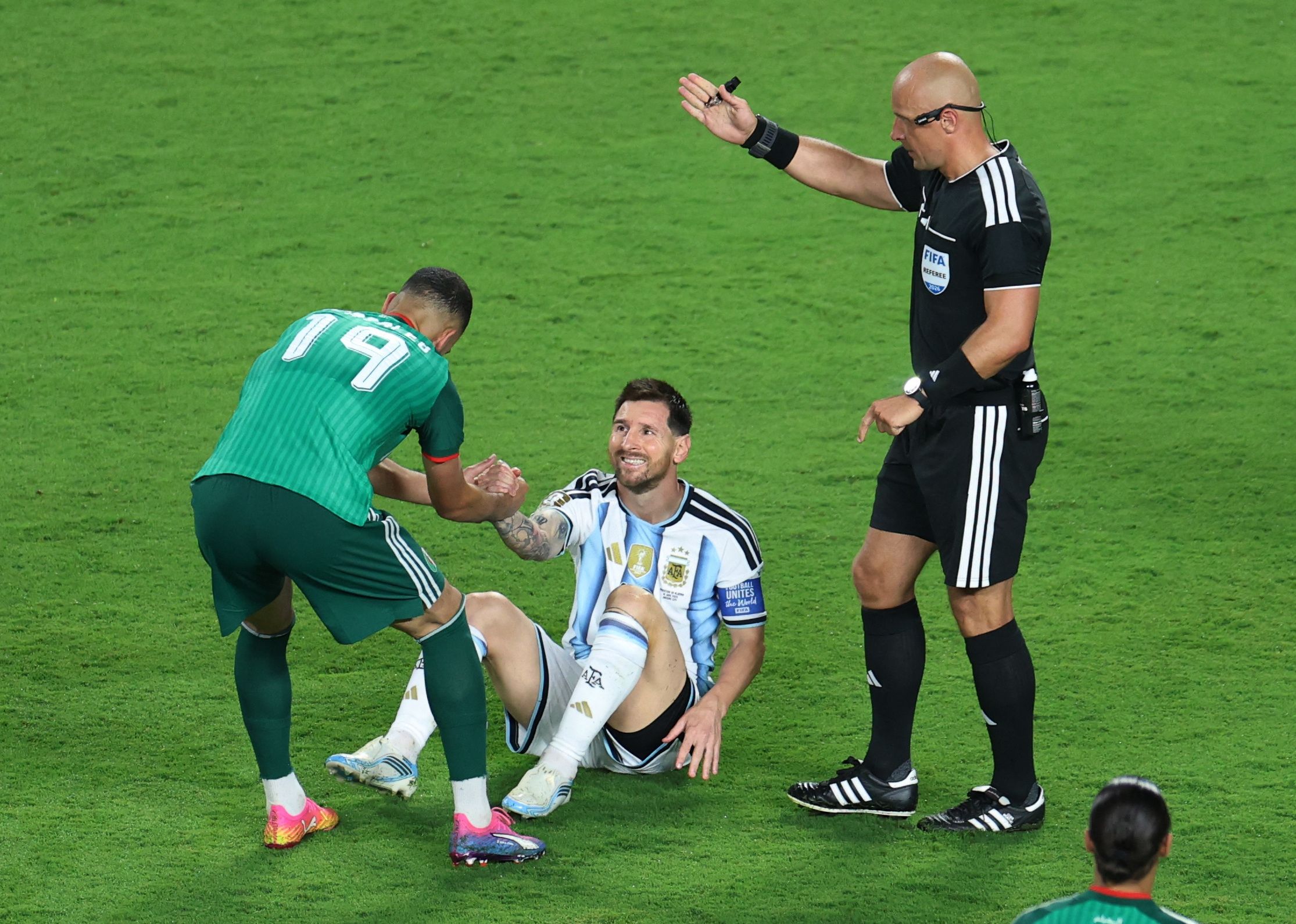 Algeria complain to FIFA over Messi stamp controversy