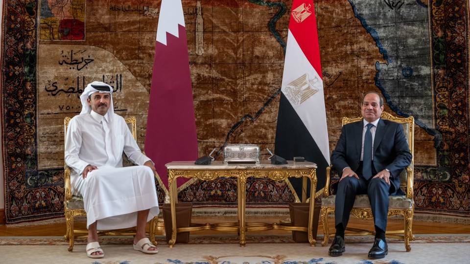 Le président égyptien et l'émir du Qatar discutent d'un cessez-le-feu à Gaza