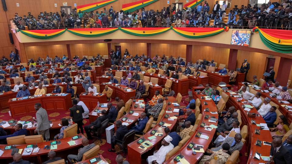 Ghana risks govt shutdown if no budget passed