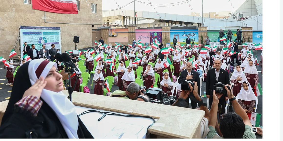 Wanafunzi warejea mashuleni baada ya vita kumalizika Iran