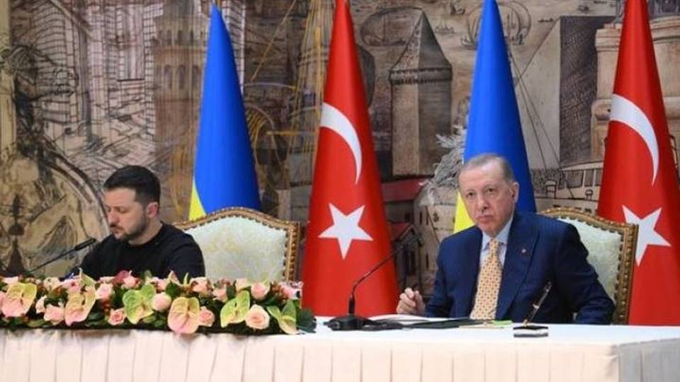 Erdogan : "La Turquie poursuit ses efforts pour une paix équitable entre Russie et Ukraine"