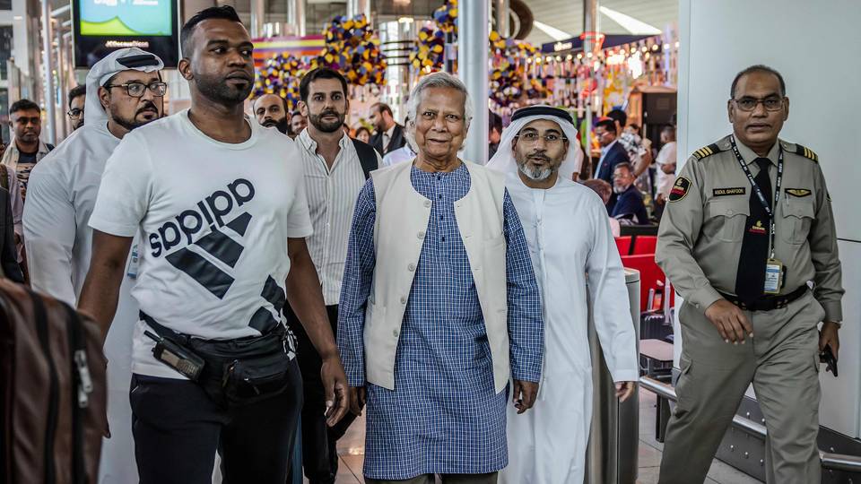 Yunus rentre au Bangladesh pour former un gouvernement intérimaire