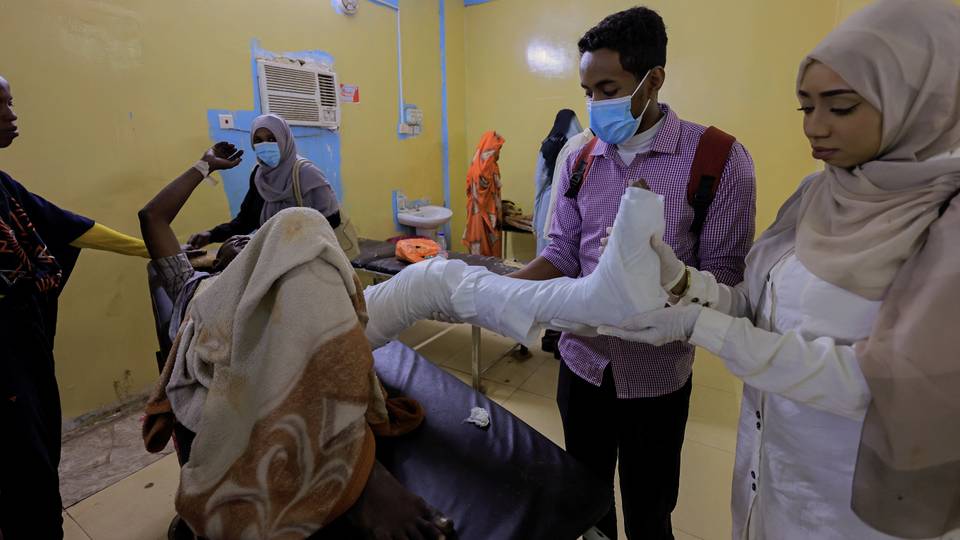 Surgical ban in Khartoum endangers civilian lives