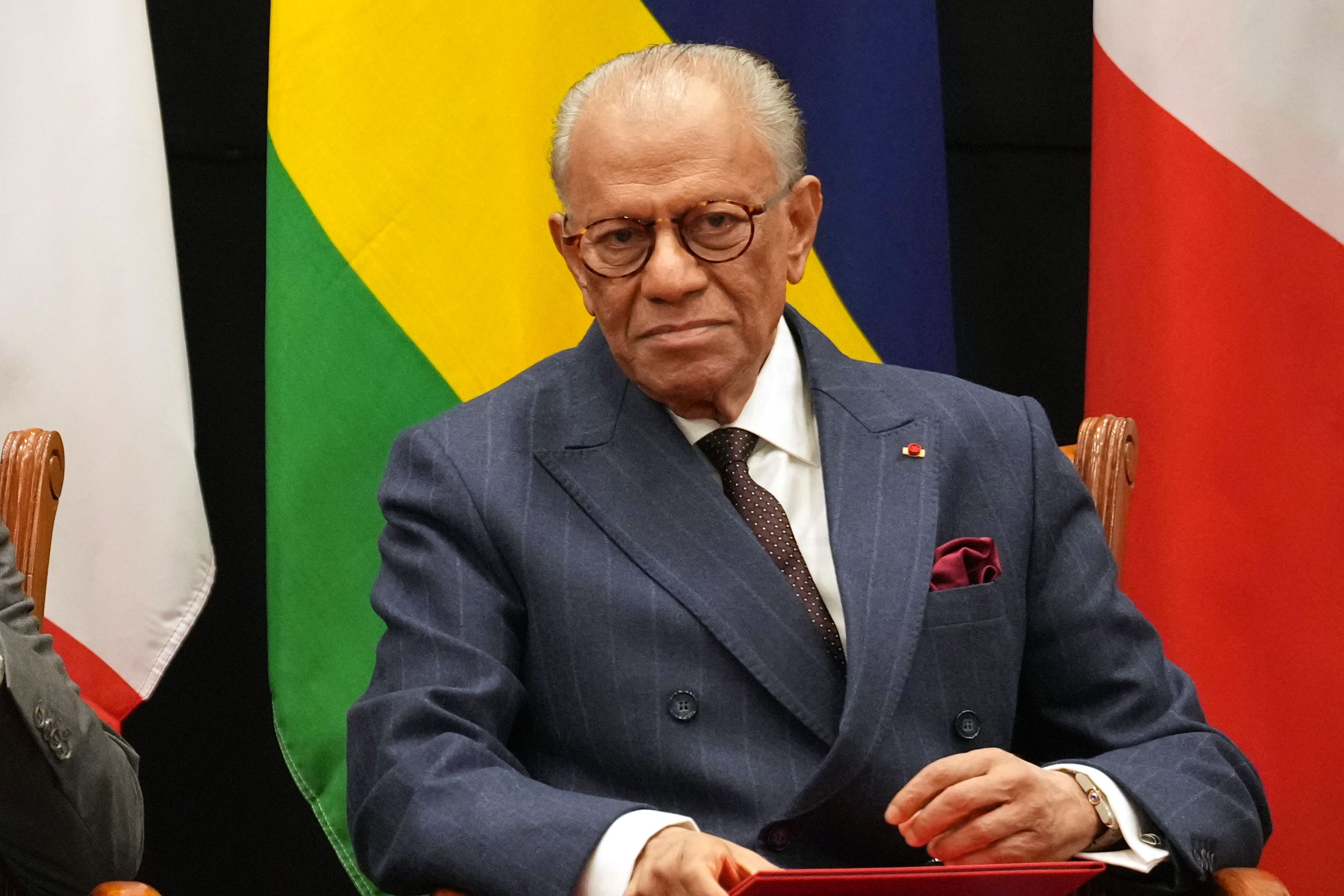 Mauritius extends curfew after rare violent protests