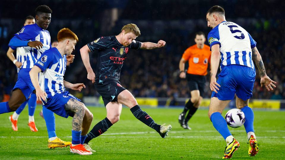 Man City beat Brighton 4-0 to narrow gap with Arsenal
