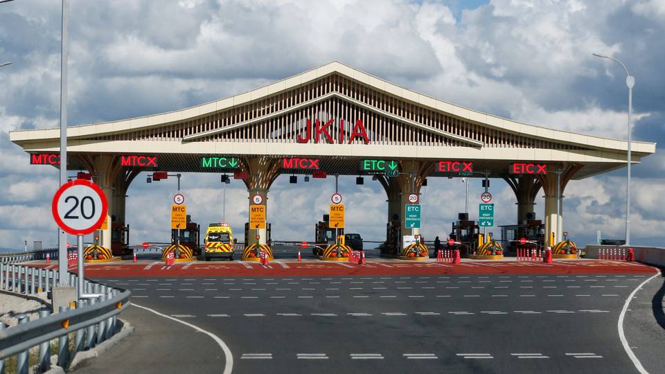 Kenya-Somalia flights disrupted amid tax row