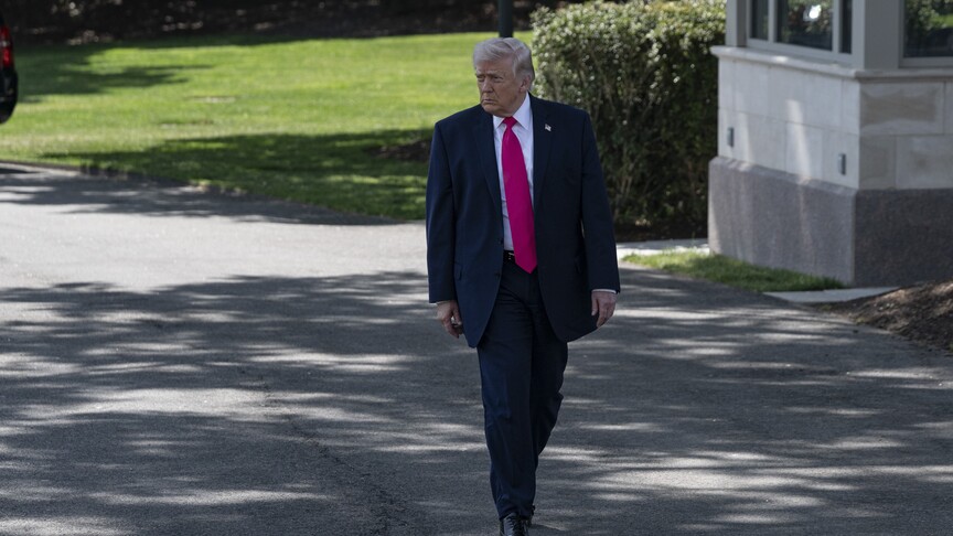 Trump Signals Tough Posture on Iran Talks and Nuclear Deal